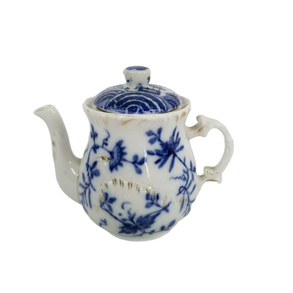 Vintage Blue and White Teapot With Gold Trim Floral design Mismatch Lid 4 inches